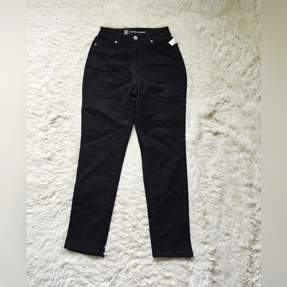 NWT No Boundaries Juniors Black Jeans Size 1 High Rise Mom‎ Jean - Picture 1 of 10